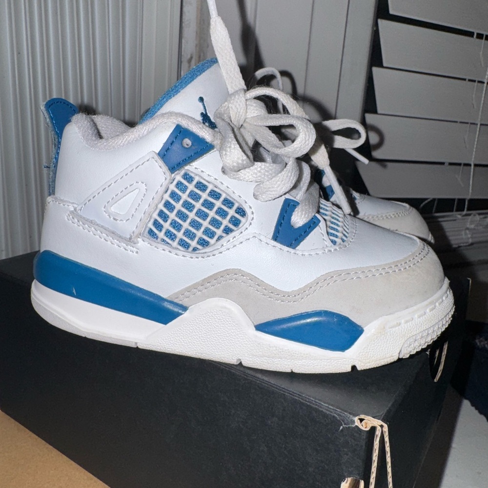 toddler Jordan 4’s